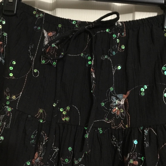 NWOT Black Sequin Maternity Skirt - Picture 2 of 4